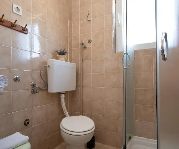 6298b Apartment *