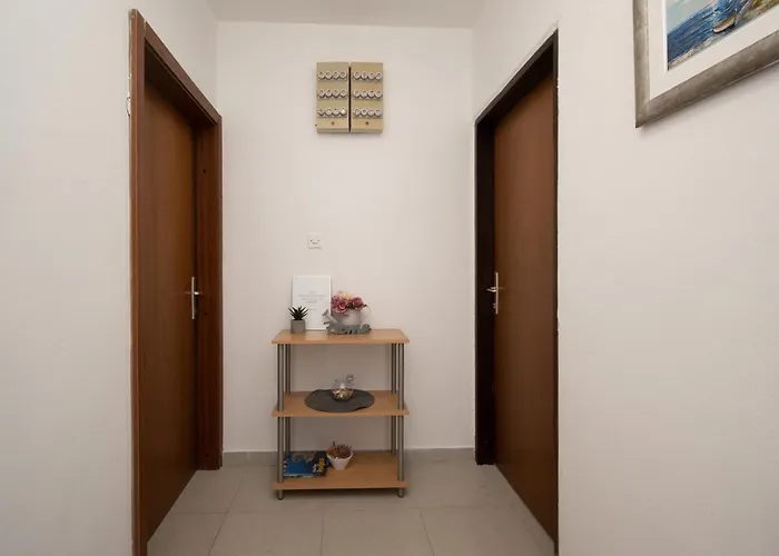 Apartment 6298b