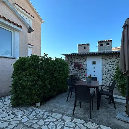 6298b Apartment