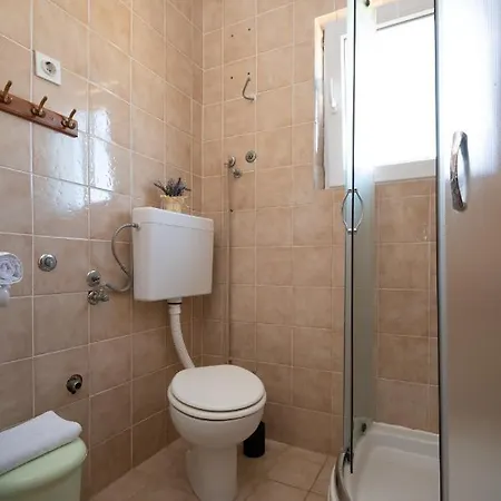 6298b Apartment *