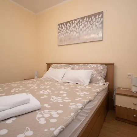 6298b Apartment